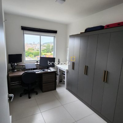 Apartamento com 58m², 2 quartos, 1 garagem, no bairro Areias em São José