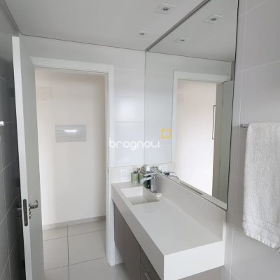 Apartamento com 58m², 2 quartos, 1 garagem, no bairro Areias em São José