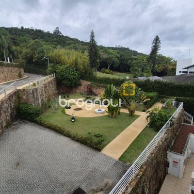 Cobertura com 311m², 4 quartos (sendo 4 suítes), 4 garagens, no bairro Canajurê em Florianópolis