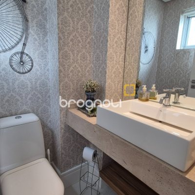 Cobertura com 311m², 4 quartos (sendo 4 suítes), 4 garagens, no bairro Canajurê em Florianópolis