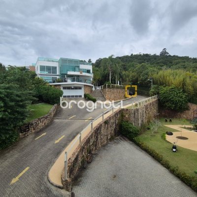 Cobertura com 311m², 4 quartos (sendo 4 suítes), 4 garagens, no bairro Canajurê em Florianópolis