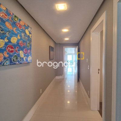 Cobertura com 311m², 4 quartos (sendo 4 suítes), 4 garagens, no bairro Canajurê em Florianópolis