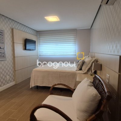 Cobertura com 311m², 4 quartos (sendo 4 suítes), 4 garagens, no bairro Canajurê em Florianópolis