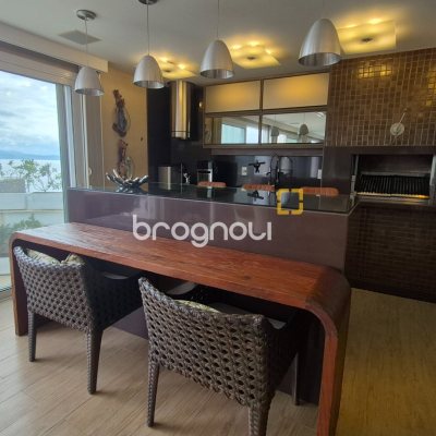 Cobertura com 311m², 4 quartos (sendo 4 suítes), 4 garagens, no bairro Canajurê em Florianópolis