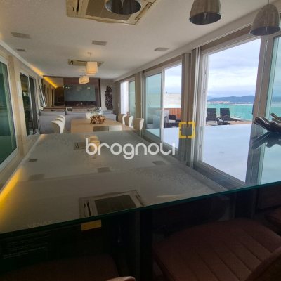 Cobertura com 311m², 4 quartos (sendo 4 suítes), 4 garagens, no bairro Canajurê em Florianópolis