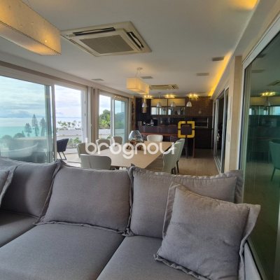 Cobertura com 311m², 4 quartos (sendo 4 suítes), 4 garagens, no bairro Canajurê em Florianópolis