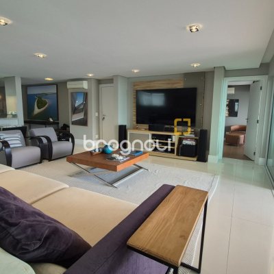 Cobertura com 311m², 4 quartos (sendo 4 suítes), 4 garagens, no bairro Canajurê em Florianópolis