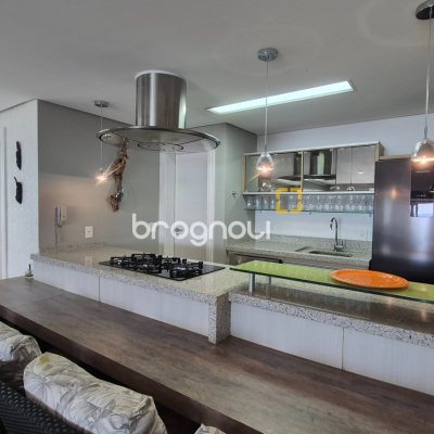 Cobertura com 311m², 4 quartos (sendo 4 suítes), 4 garagens, no bairro Canajurê em Florianópolis