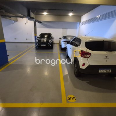 Cobertura com 311m², 4 quartos (sendo 4 suítes), 4 garagens, no bairro Canajurê em Florianópolis