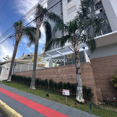 Apartamento com 71m², 2 quartos (sendo 1 suíte), 1 garagem, no bairro Praia Comprida em São José