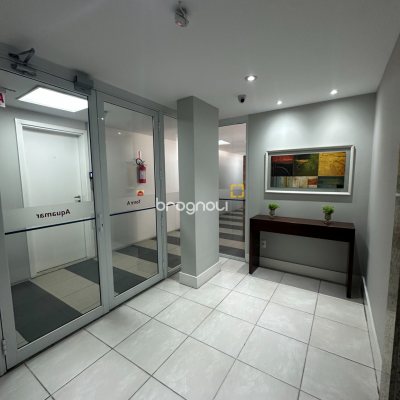 Apartamento com 71m², 2 quartos (sendo 1 suíte), 1 garagem, no bairro Praia Comprida em São José