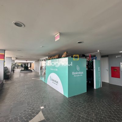 Apartamento com 71m², 2 quartos (sendo 1 suíte), 1 garagem, no bairro Praia Comprida em São José