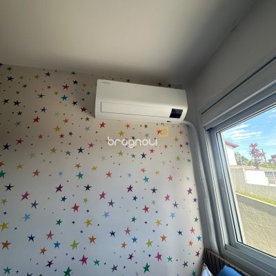 Apartamento com 71m², 2 quartos (sendo 1 suíte), 1 garagem, no bairro Praia Comprida em São José