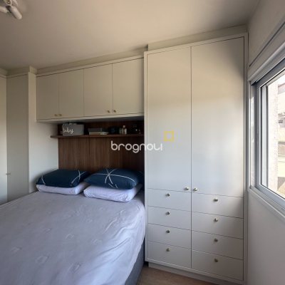 Apartamento com 71m², 2 quartos (sendo 1 suíte), 1 garagem, no bairro Praia Comprida em São José