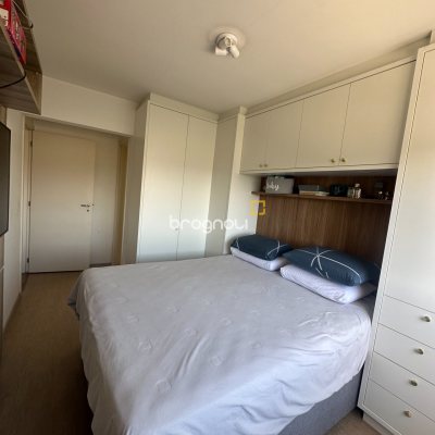 Apartamento com 71m², 2 quartos (sendo 1 suíte), 1 garagem, no bairro Praia Comprida em São José
