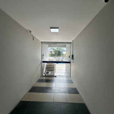 Apartamento com 71m², 2 quartos (sendo 1 suíte), 1 garagem, no bairro Praia Comprida em São José