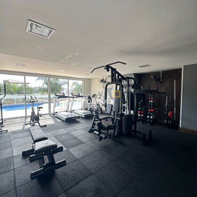 Apartamento com 71m², 2 quartos (sendo 1 suíte), 1 garagem, no bairro Praia Comprida em São José
