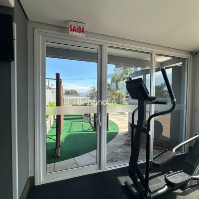 Apartamento com 71m², 2 quartos (sendo 1 suíte), 1 garagem, no bairro Praia Comprida em São José
