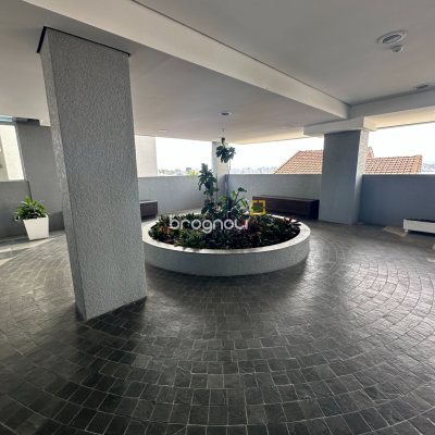 Apartamento com 71m², 2 quartos (sendo 1 suíte), 1 garagem, no bairro Praia Comprida em São José
