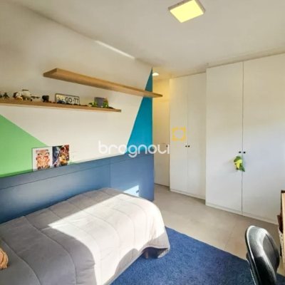 Casa com 130m², 3 quartos (sendo 1 suíte), 2 garagens, no bairro Campeche em Florianópolis
