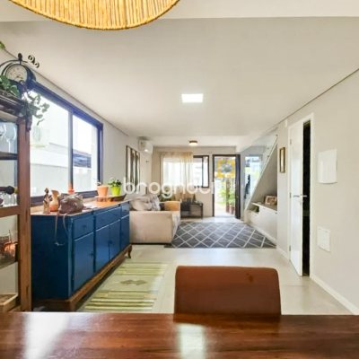 Casa com 130m², 3 quartos (sendo 1 suíte), 2 garagens, no bairro Campeche em Florianópolis