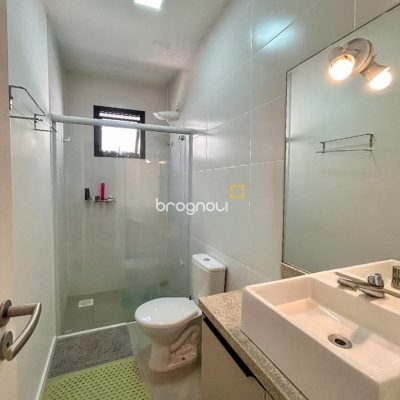 Casa com 130m², 3 quartos (sendo 1 suíte), 2 garagens, no bairro Campeche em Florianópolis