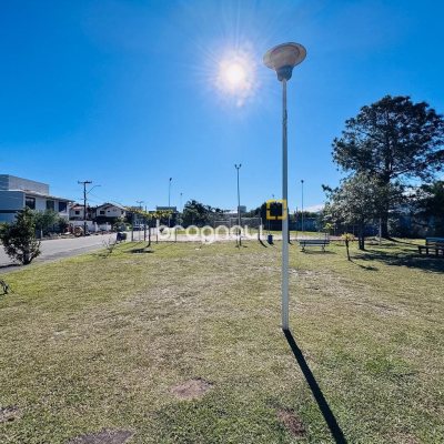 Casa com 130m², 3 quartos (sendo 1 suíte), 2 garagens, no bairro Campeche em Florianópolis