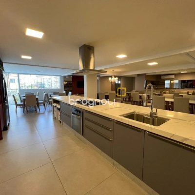 Apartamento com 108m², 3 quartos (sendo 1 suíte), 1 garagem, no bairro Kobrasol em São José
