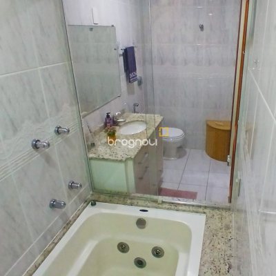 Apartamento com 108m², 3 quartos (sendo 1 suíte), 1 garagem, no bairro Kobrasol em São José