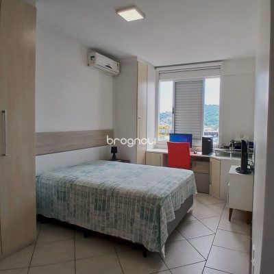 Apartamento com 108m², 3 quartos (sendo 1 suíte), 1 garagem, no bairro Kobrasol em São José