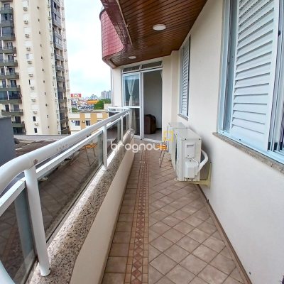Apartamento com 108m², 3 quartos (sendo 1 suíte), 1 garagem, no bairro Kobrasol em São José