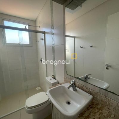 Apartamento com 83m², 3 quartos (sendo 1 suíte), 1 garagem, no bairro Canasvieiras em Florianópolis