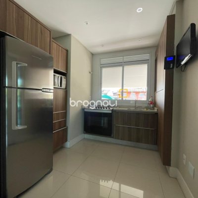 Apartamento com 83m², 3 quartos (sendo 1 suíte), 1 garagem, no bairro Canasvieiras em Florianópolis