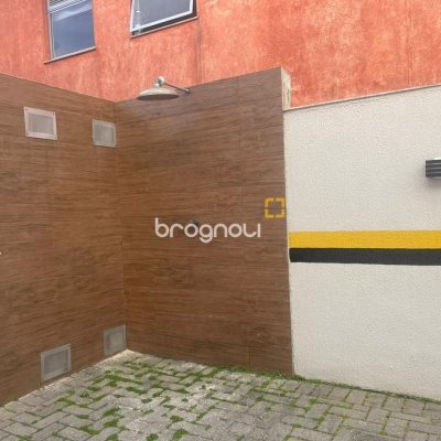 Apartamento com 83m², 3 quartos (sendo 1 suíte), 1 garagem, no bairro Canasvieiras em Florianópolis