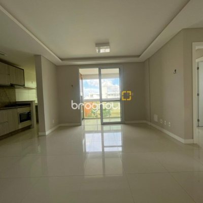 Apartamento com 83m², 3 quartos (sendo 1 suíte), 1 garagem, no bairro Canasvieiras em Florianópolis