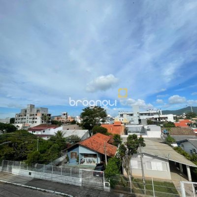 Apartamento com 83m², 3 quartos (sendo 1 suíte), 1 garagem, no bairro Canasvieiras em Florianópolis