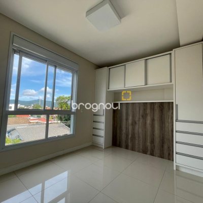 Apartamento com 83m², 3 quartos (sendo 1 suíte), 1 garagem, no bairro Canasvieiras em Florianópolis