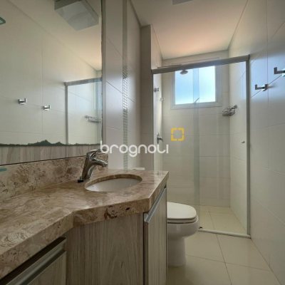 Apartamento com 83m², 3 quartos (sendo 1 suíte), 1 garagem, no bairro Canasvieiras em Florianópolis