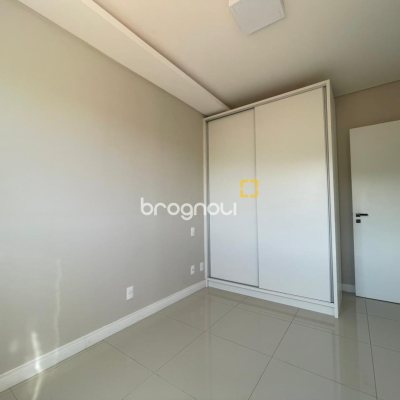 Apartamento com 83m², 3 quartos (sendo 1 suíte), 1 garagem, no bairro Canasvieiras em Florianópolis