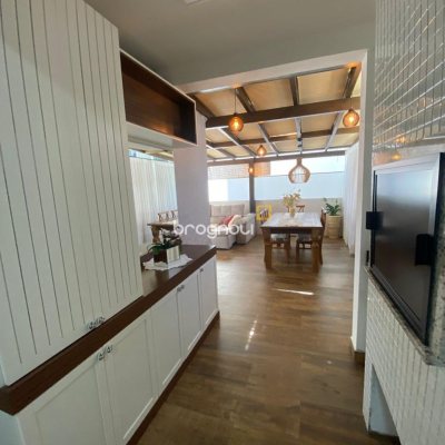 Apartamento com 86m², 2 quartos (sendo 1 suíte), 1 garagem, no bairro Ingleses em Florianópolis