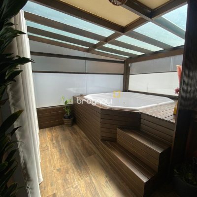 Apartamento com 86m², 2 quartos (sendo 1 suíte), 1 garagem, no bairro Ingleses em Florianópolis
