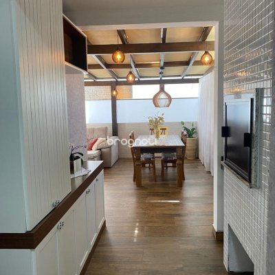 Apartamento com 86m², 2 quartos (sendo 1 suíte), 1 garagem, no bairro Ingleses em Florianópolis