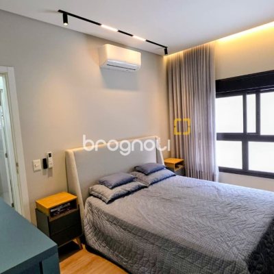 Apartamento com 70m², 2 quartos (sendo 1 suíte), 1 garagem, no bairro Centro em Florianópolis