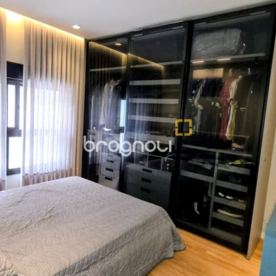 Apartamento com 70m², 2 quartos (sendo 1 suíte), 1 garagem, no bairro Centro em Florianópolis