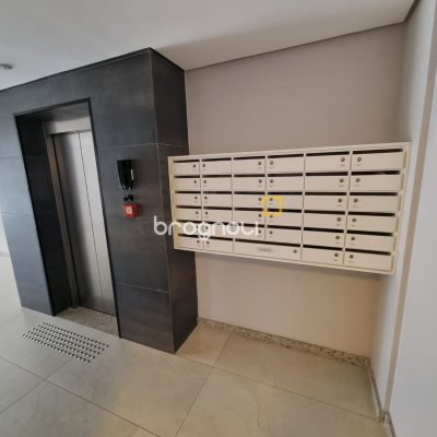 Apartamento com 70m², 2 quartos (sendo 1 suíte), 1 garagem, no bairro Centro em Florianópolis