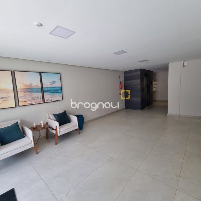 Apartamento com 70m², 2 quartos (sendo 1 suíte), 1 garagem, no bairro Centro em Florianópolis