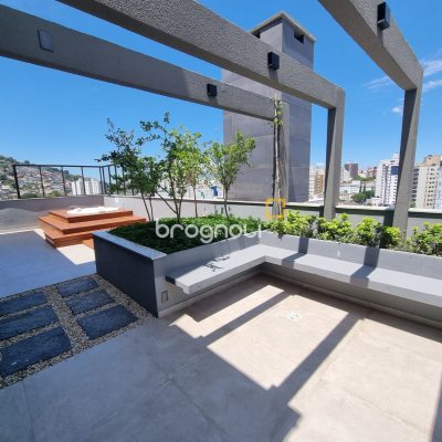 Apartamento com 70m², 2 quartos (sendo 1 suíte), 1 garagem, no bairro Centro em Florianópolis