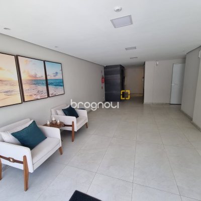 Apartamento com 70m², 2 quartos (sendo 1 suíte), 1 garagem, no bairro Centro em Florianópolis
