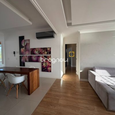 Cobertura com 176m², 3 quartos (sendo 1 suíte), 2 garagens, no bairro Itacorubi em Florianópolis