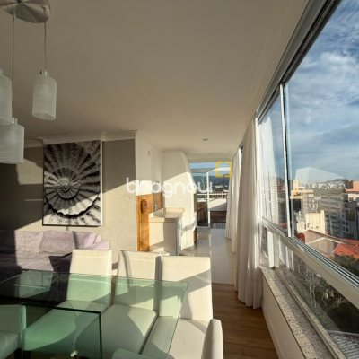 Cobertura com 176m², 3 quartos (sendo 1 suíte), 2 garagens, no bairro Itacorubi em Florianópolis